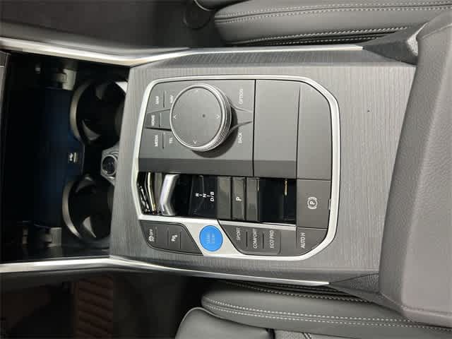 Thumbnail: 2025 BMW i4 - 30