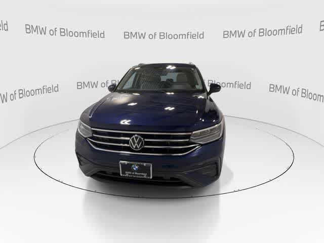 Thumbnail: 2022 Volkswagen Tiguan - 3