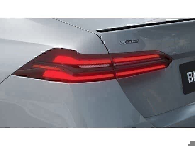Thumbnail: 2026 BMW 5 Series - 8