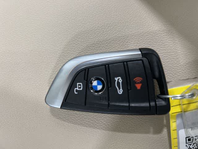 Thumbnail: 2025 BMW 3 Series - 32