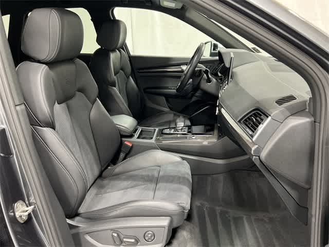 Thumbnail: 2022 Audi SQ5 - 25