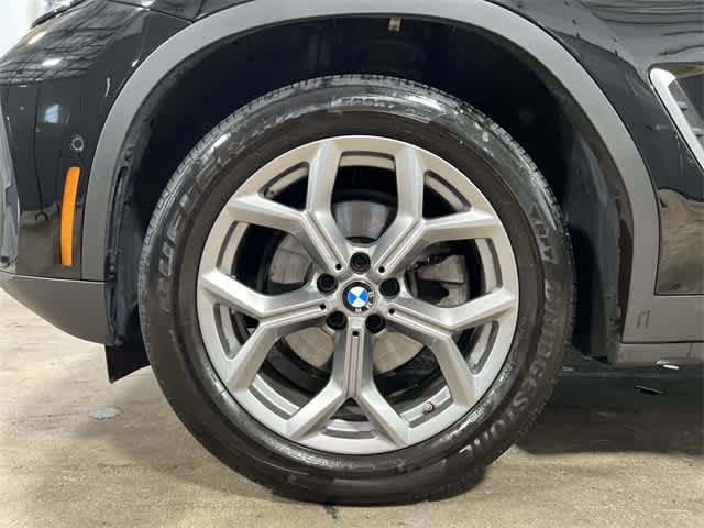 Thumbnail: 2023 BMW X4 - 18