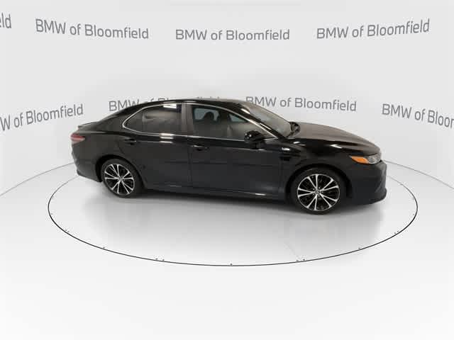 Thumbnail: 2018 Toyota Camry - 9