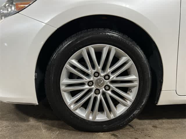 Thumbnail: 2014 Lexus ES - 19