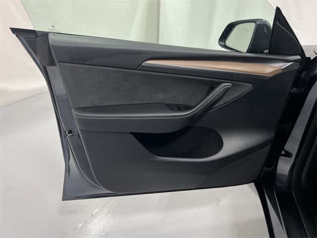 Thumbnail: 2023 Tesla Model Y - 34