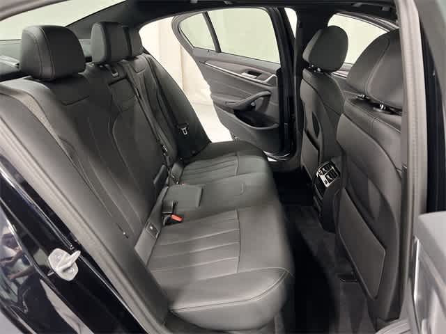 Thumbnail: 2023 BMW 5 Series - 25