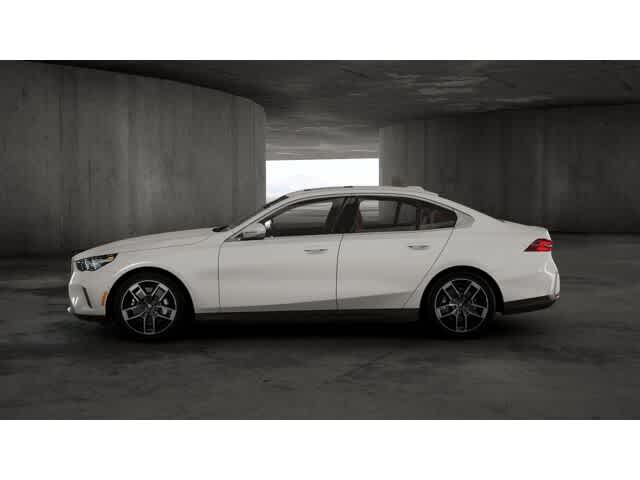 Thumbnail: 2026 BMW 5 Series - 4