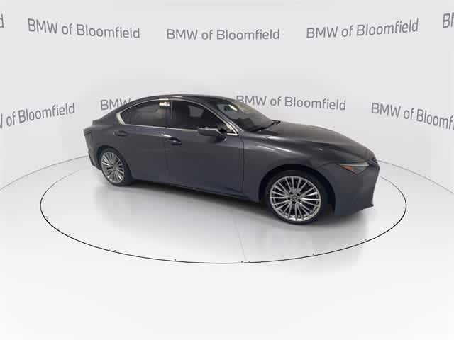 Thumbnail: 2022 Lexus IS - 9