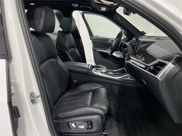 Thumbnail: 2024 BMW X7 - 26