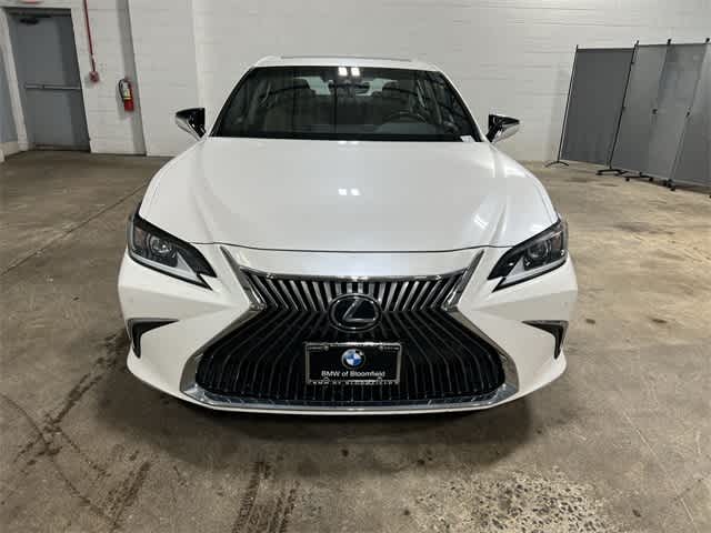 Thumbnail: 2020 Lexus ES - 17