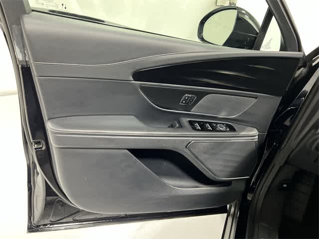 Thumbnail: 2024 Lincoln Nautilus - 36