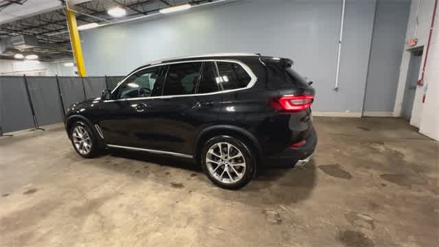 Thumbnail: 2023 BMW X5 - 5