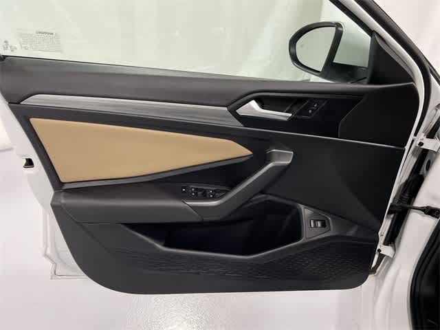 Thumbnail: 2019 Volkswagen Jetta - 35