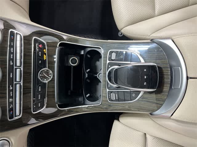 Thumbnail: 2016 Mercedes-Benz C-Class - 30