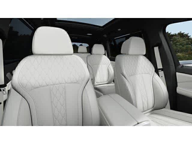 Thumbnail: 2027 BMW X7 - 13