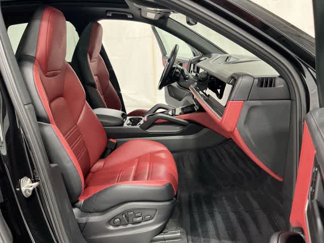 Thumbnail: 2024 Porsche Cayenne - 26