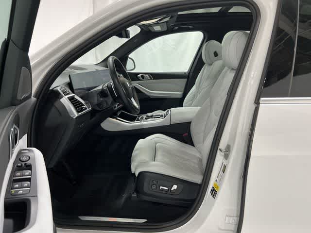 Thumbnail: 2024 BMW X5 - 10