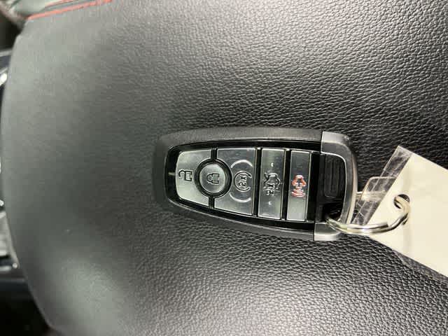 Thumbnail: 2018 Ford Explorer - 32