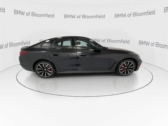Thumbnail: 2025 BMW i4 - 9