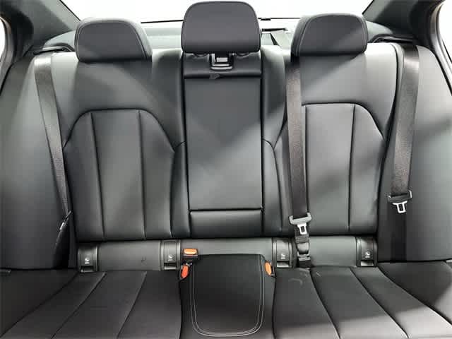 2024 BMW 3 Series 330i xDrive 23