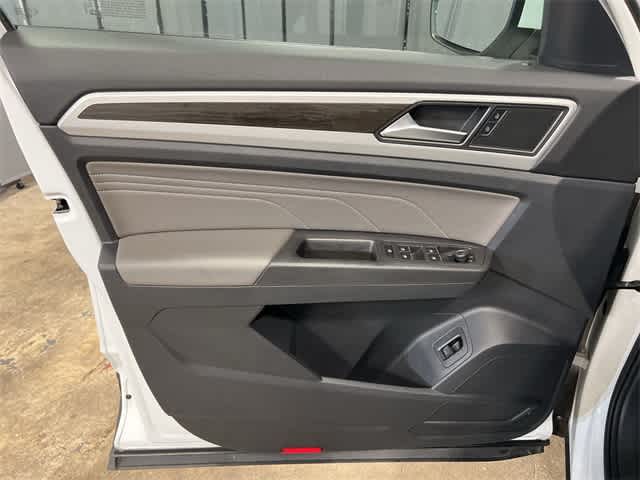 2022 Volkswagen Atlas SE 35