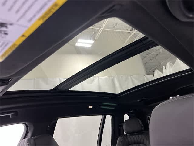 Thumbnail: 2023 BMW X7 - 23