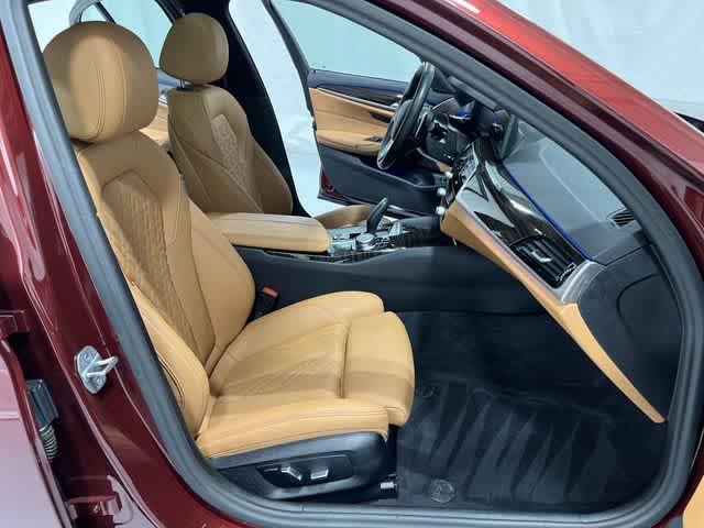 Thumbnail: 2023 BMW 5 Series - 26