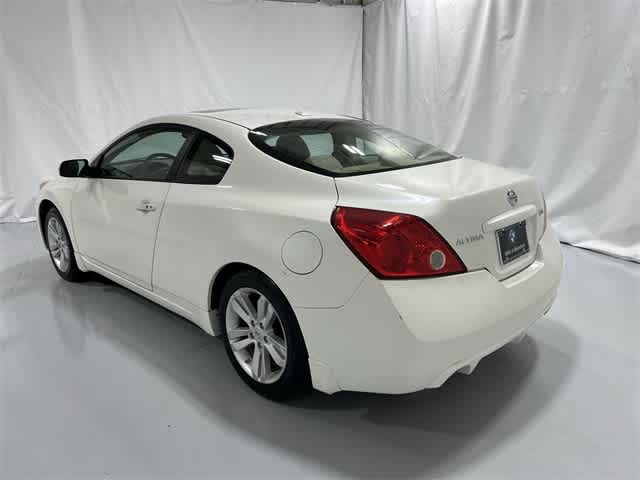 Thumbnail: 2010 Nissan Altima - 12