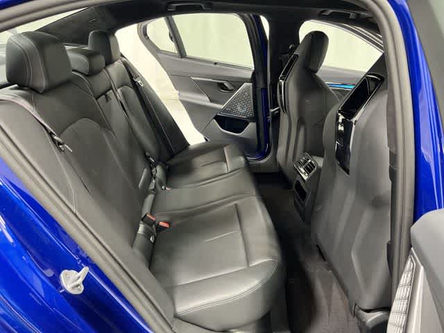 Thumbnail: 2025 BMW M5 - 24