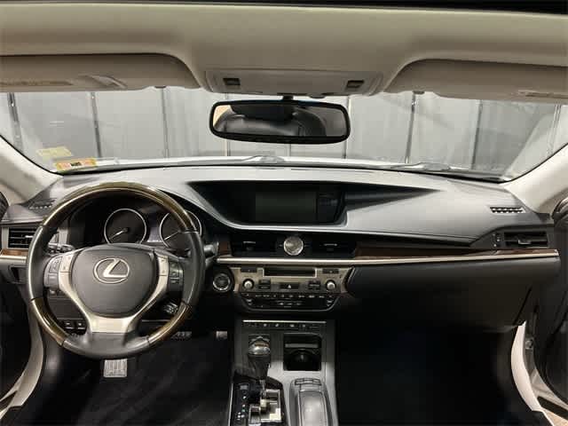 Thumbnail: 2014 Lexus ES - 21