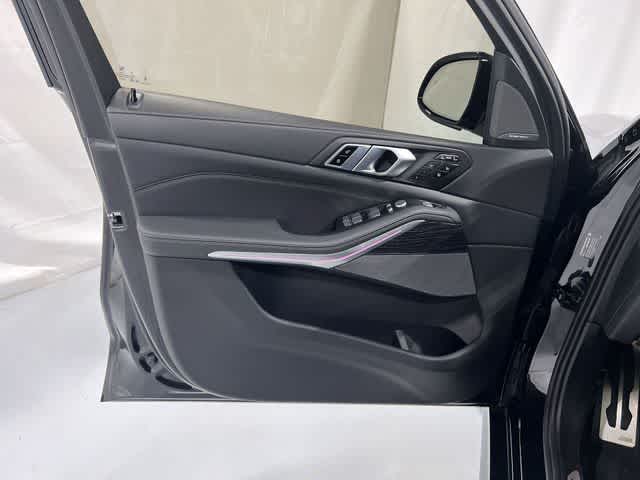 Thumbnail: 2024 BMW X7 - 35