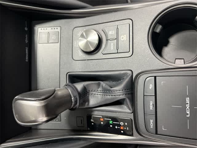 Thumbnail: 2022 Lexus IS - 30