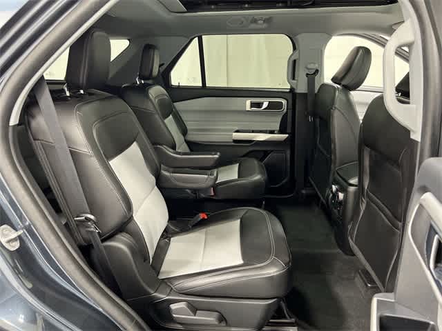 Thumbnail: 2022 Ford Explorer - 25