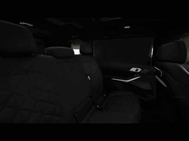 Thumbnail: 2025 BMW X7 - 13