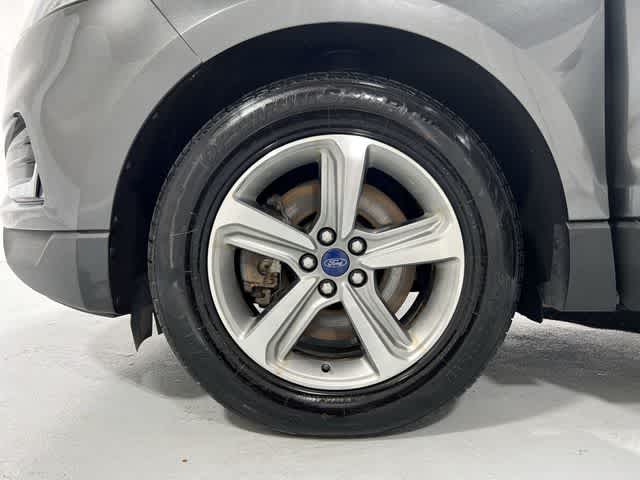 Thumbnail: 2020 Ford Edge - 18