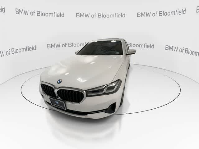 Thumbnail: 2023 BMW 5 Series - 3
