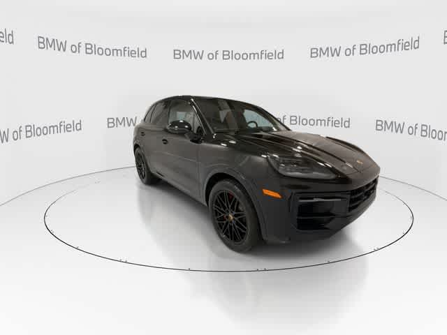 Thumbnail: 2024 Porsche Cayenne - 2