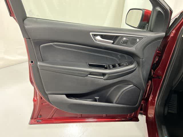 Thumbnail: 2019 Ford Edge - 35