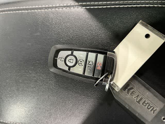 Thumbnail: 2019 Ford Edge - 33