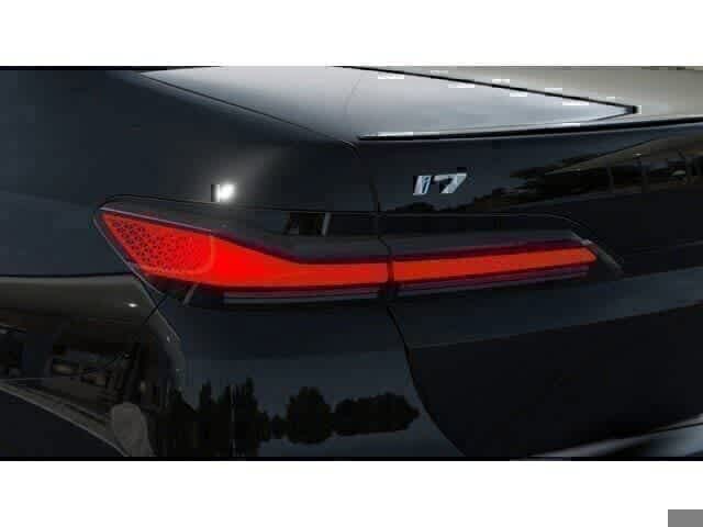 Thumbnail: 2026 BMW i7 - 8