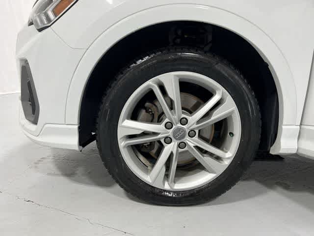 Thumbnail: 2020 Audi Q3 - 18