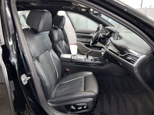 Thumbnail: 2022 BMW 7 Series - 27