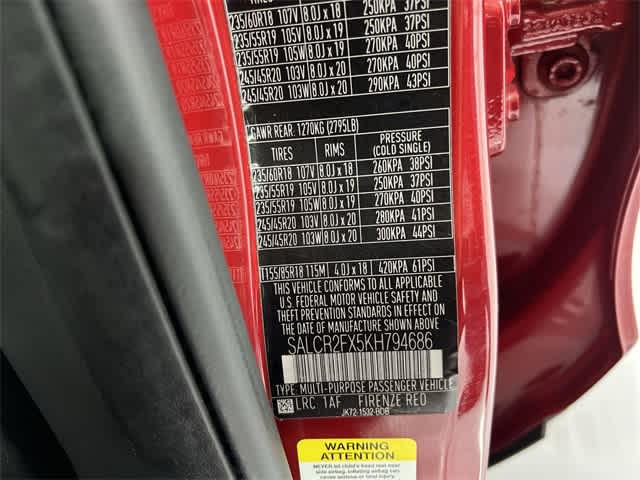 Thumbnail: 2019 Land Rover Discovery Sport - 34