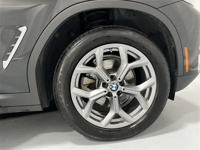 Thumbnail: 2025 BMW X4 - 18