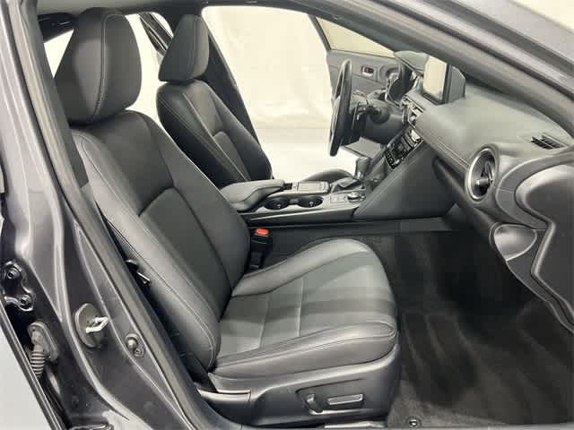 Thumbnail: 2022 Lexus IS - 26