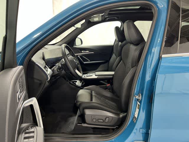 Thumbnail: 2025 BMW X1 - 10