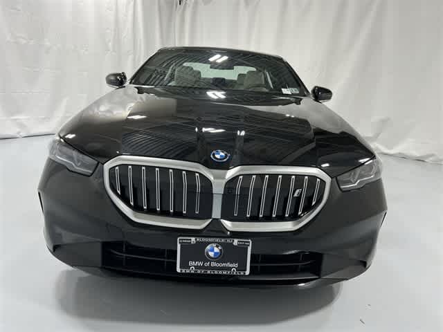 Thumbnail: 2025 BMW i5 - 16