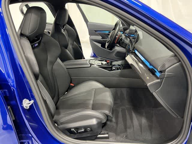 Thumbnail: 2025 BMW M5 - 25