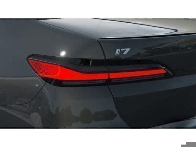 Thumbnail: 2026 BMW i7 - 8