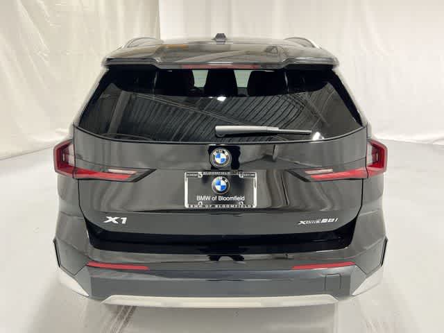 Thumbnail: 2023 BMW X1 - 13